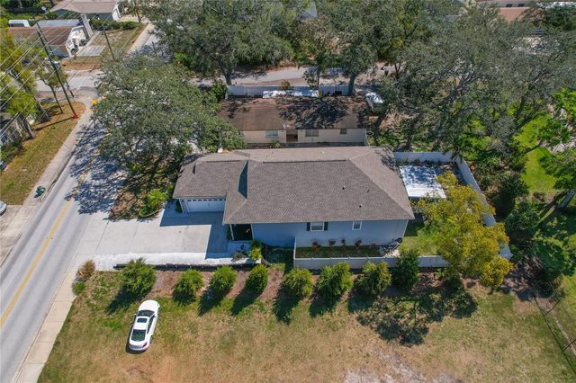 513 MERES BOULEVARD, Tarpon Springs, FL 34689