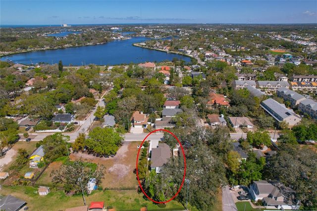 513 MERES BOULEVARD, Tarpon Springs, FL 34689