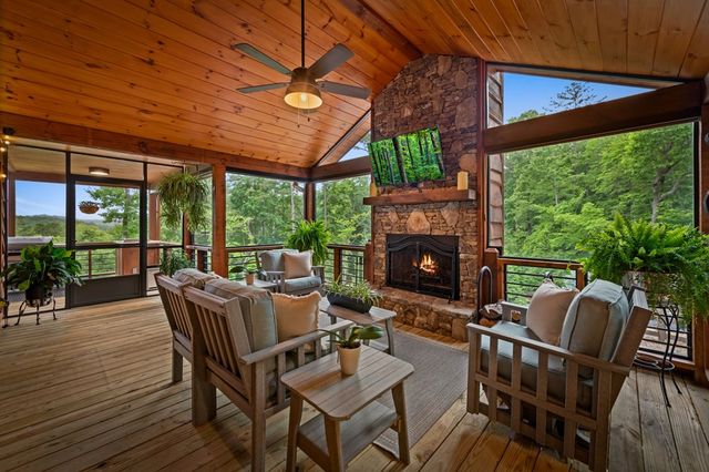 128 Ridge Brook Drive, Morganton, GA 30560