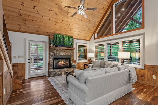 128 Ridge Brook Drive, Morganton, GA 30560