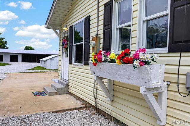 435 Highway T, Foristell, MO 63348