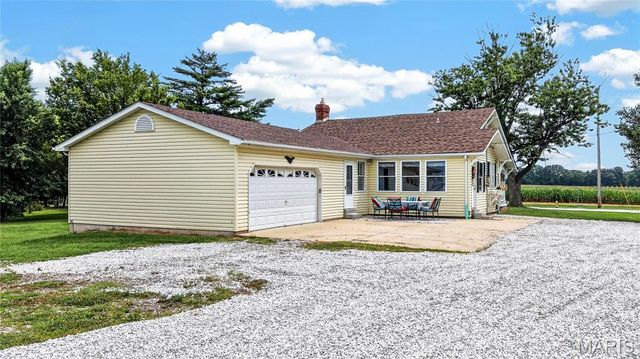 435 Highway T, Foristell, MO 63348