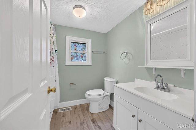 435 Highway T, Foristell, MO 63348