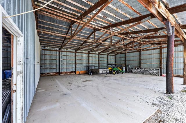 435 Highway T, Foristell, MO 63348