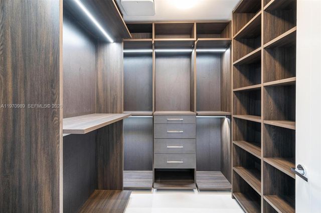 18501 Collins Ave 2003, Sunny Isles Beach, FL 33160