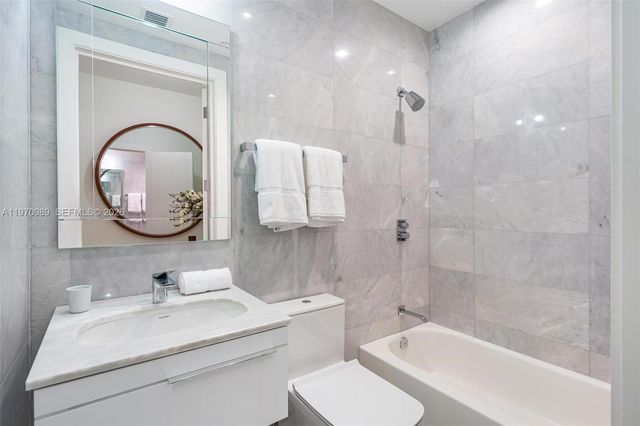 18501 Collins Ave 2003, Sunny Isles Beach, FL 33160