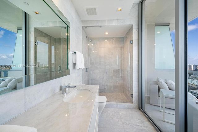 18501 Collins Ave 2003, Sunny Isles Beach, FL 33160