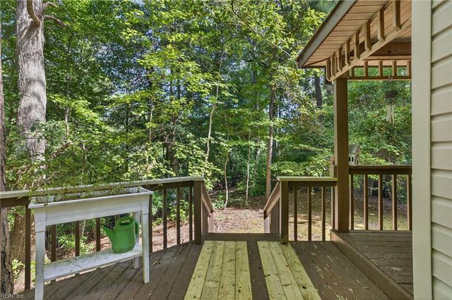 23285 Lake Shores CT, Carrollton, VA 23314