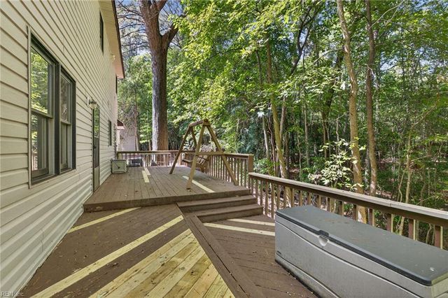 23285 Lake Shores CT, Carrollton, VA 23314
