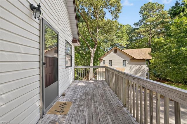 23285 Lake Shores CT, Carrollton, VA 23314