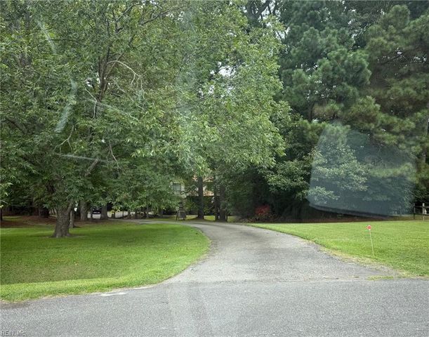 23285 Lake Shores CT, Carrollton, VA 23314