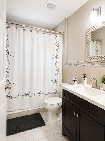 821 Hampton Road, West Palm Beach, FL 33405