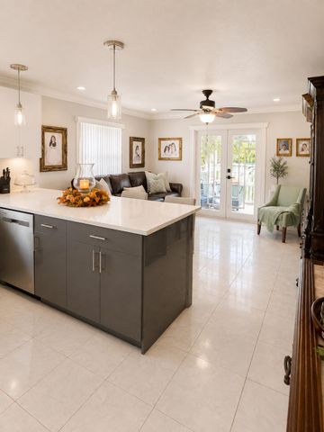 821 Hampton Road, West Palm Beach, FL 33405