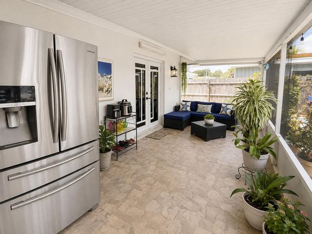 821 Hampton Road, West Palm Beach, FL 33405