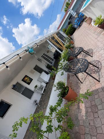 821 Hampton Road, West Palm Beach, FL 33405