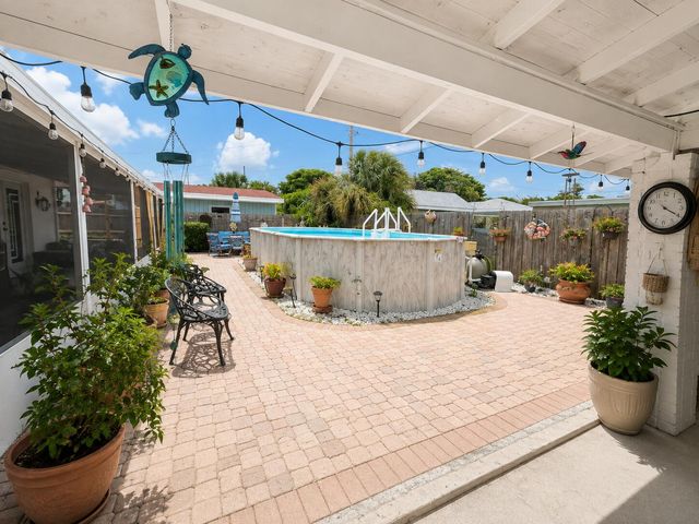 821 Hampton Road, West Palm Beach, FL 33405