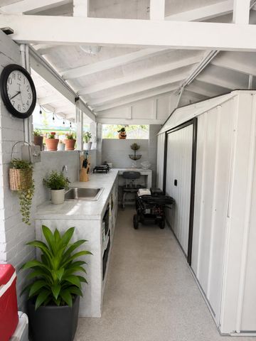 821 Hampton Road, West Palm Beach, FL 33405