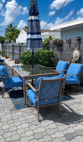 821 Hampton Road, West Palm Beach, FL 33405