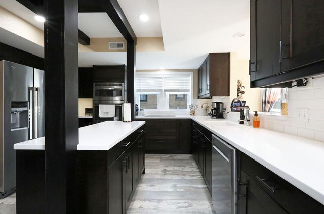 4119 70th Street, Urbandale, IA 50322