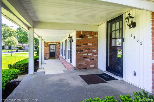2505 Townhill, Troy, MI 48084
