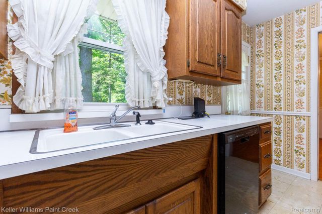 2505 Townhill, Troy, MI 48084