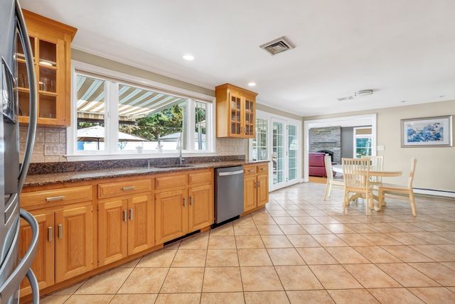 20 Winter Street, Medfield, MA 02052