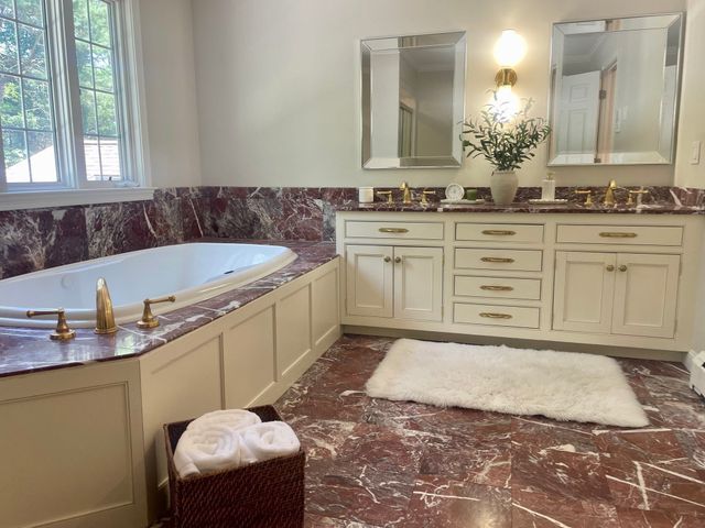 20 Winter Street, Medfield, MA 02052