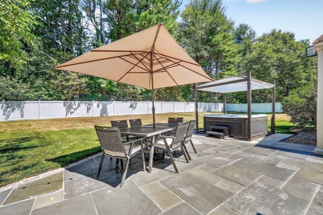 20 Winter Street, Medfield, MA 02052