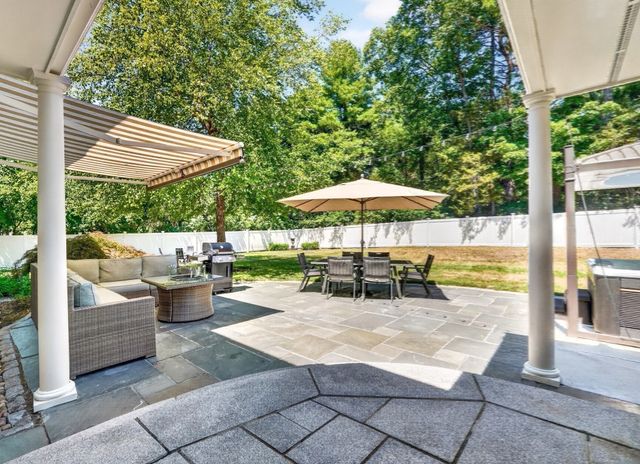 20 Winter Street, Medfield, MA 02052