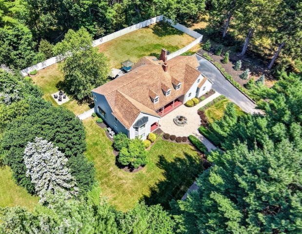 20 Winter Street, Medfield, MA 02052
