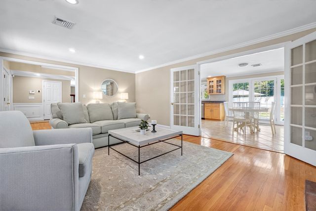 20 Winter Street, Medfield, MA 02052