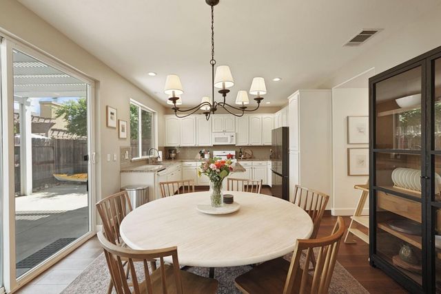 2639 Creekside Dr, Lodi, CA 95242