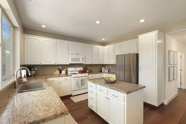 2639 Creekside Dr, Lodi, CA 95242