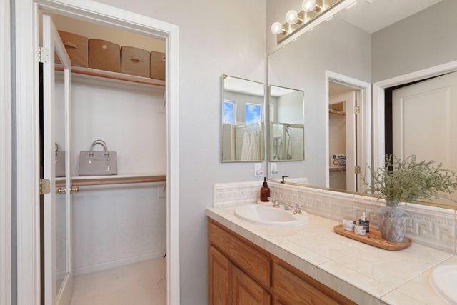 2639 Creekside Dr, Lodi, CA 95242