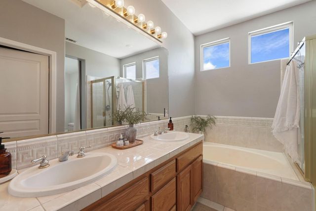 2639 Creekside Dr, Lodi, CA 95242