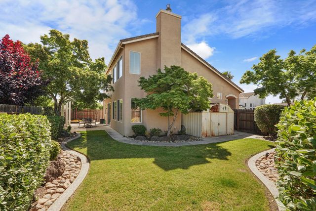 2639 Creekside Dr, Lodi, CA 95242