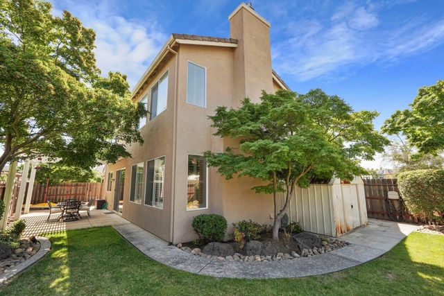 2639 Creekside Dr, Lodi, CA 95242