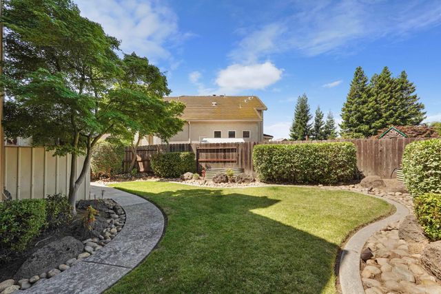 2639 Creekside Dr, Lodi, CA 95242