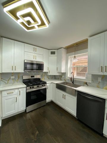 8354 S Winchester Avenue, Chicago, IL 60620