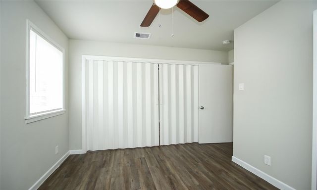 9205 Vicksburg Avenue, Texas City, TX 77591