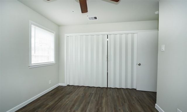 9205 Vicksburg Avenue, Texas City, TX 77591