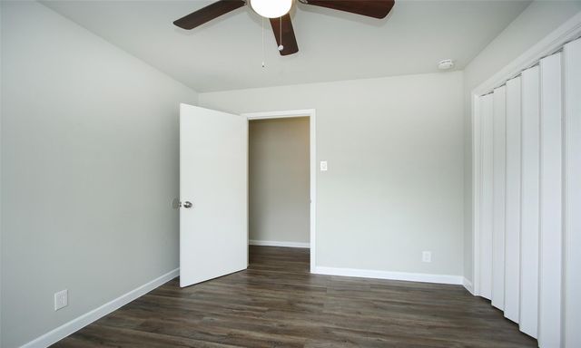 9205 Vicksburg Avenue, Texas City, TX 77591