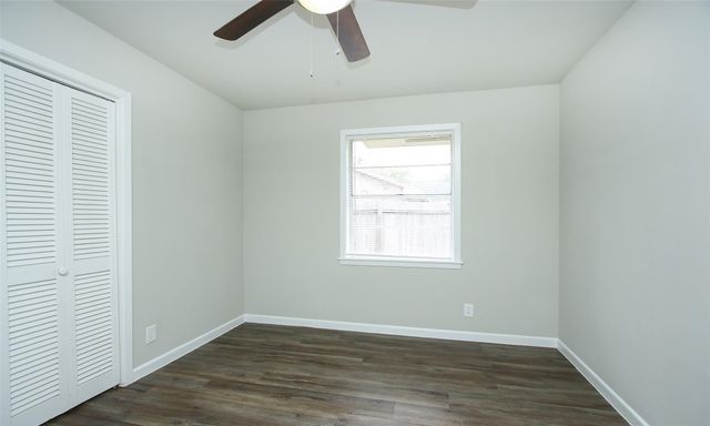 9205 Vicksburg Avenue, Texas City, TX 77591