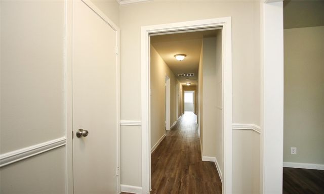 9205 Vicksburg Avenue, Texas City, TX 77591