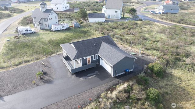 1415 Storm King Avenue SW, Ocean Shores, WA 98569