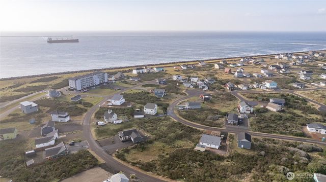 1415 Storm King Avenue SW, Ocean Shores, WA 98569