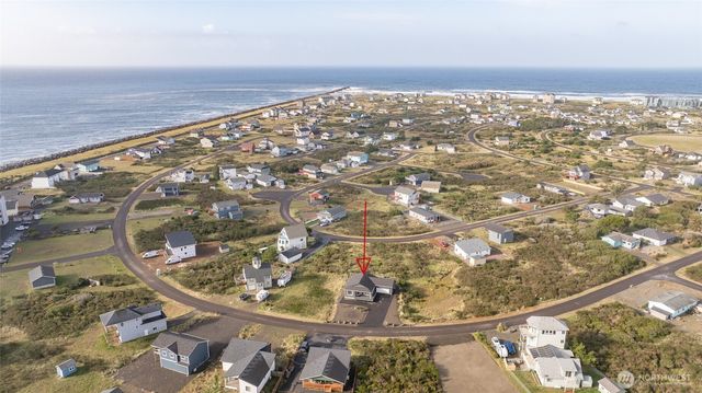 1415 Storm King Avenue SW, Ocean Shores, WA 98569