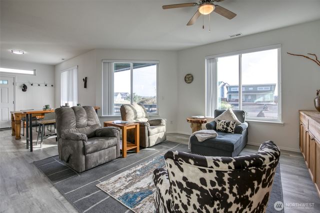 1415 Storm King Avenue SW, Ocean Shores, WA 98569