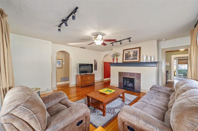 114 NE 11TH AVENUE, Ocala, FL 34470