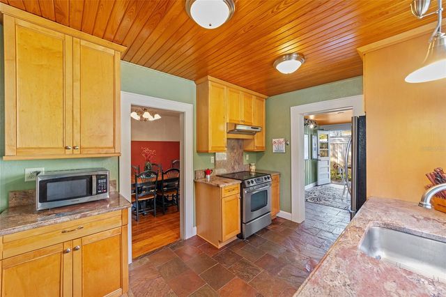 114 NE 11TH AVENUE, Ocala, FL 34470